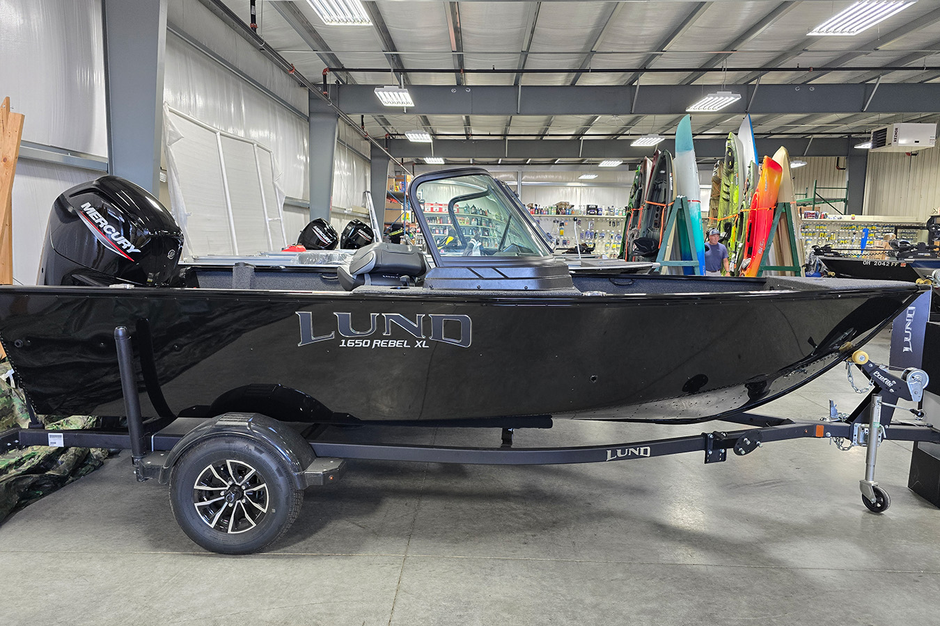 Lund Boats 2026 1650 Rebel XL Sport - Blackout with Mercury 90 ELPT 