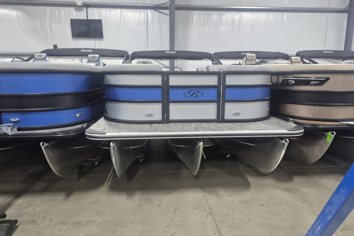 Bentley 2026 223 Bolt with Mercury 150L Engine